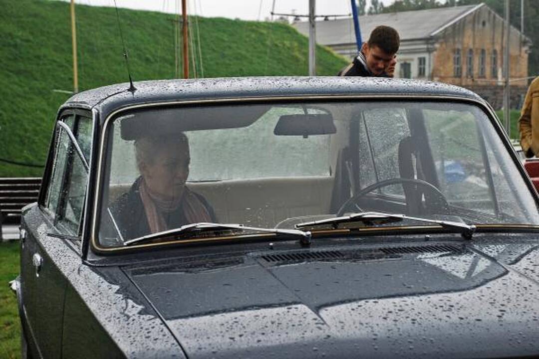 Senoviniai automobiliai Klaipėdoje palydėjo vasarą