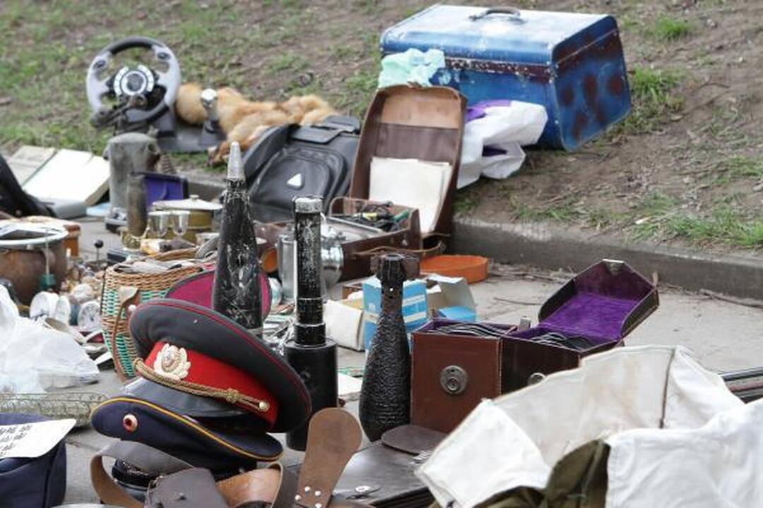 Blusų turguje pardavinėjo ir bombą
