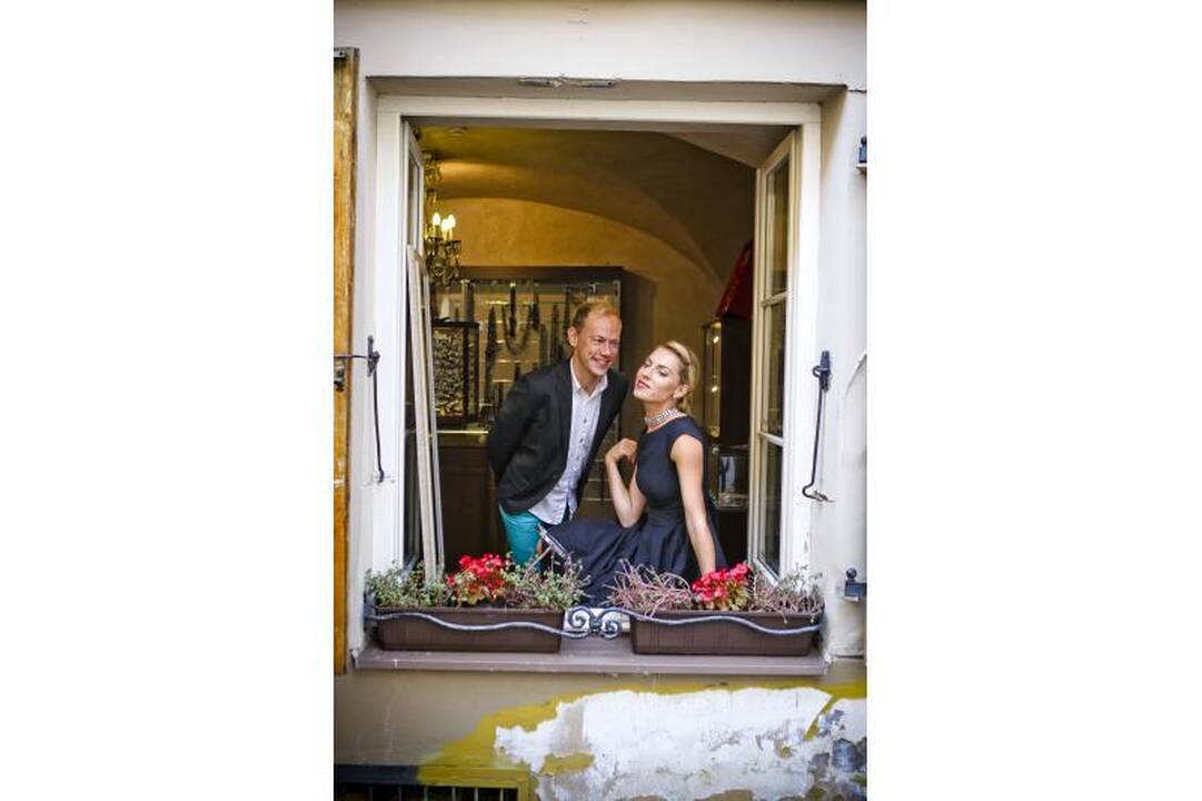 „Tango Salon“ – apie moters grožį ir pastangas suvilioti vyrą 