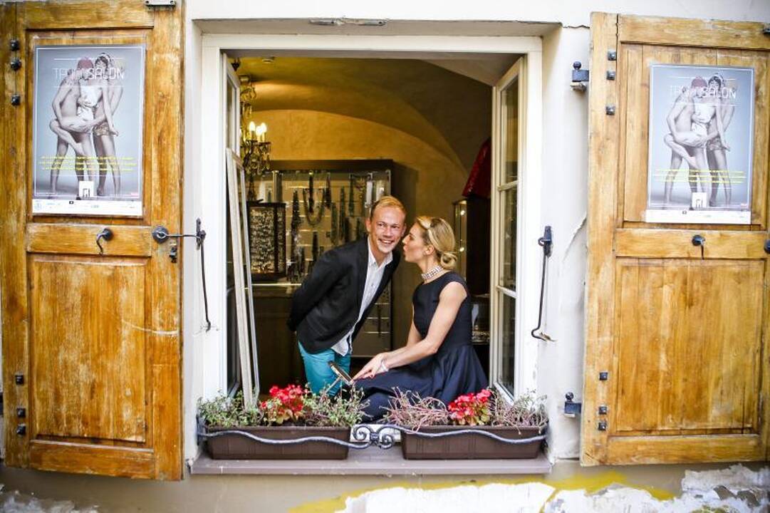 „Tango Salon“ – apie moters grožį ir pastangas suvilioti vyrą 