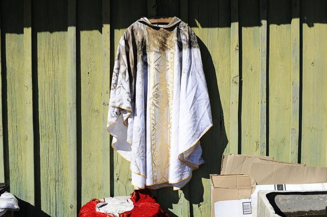 Paštuvos bažnyčios gaisras: gyventojai rauda ir ieško kaltininkų