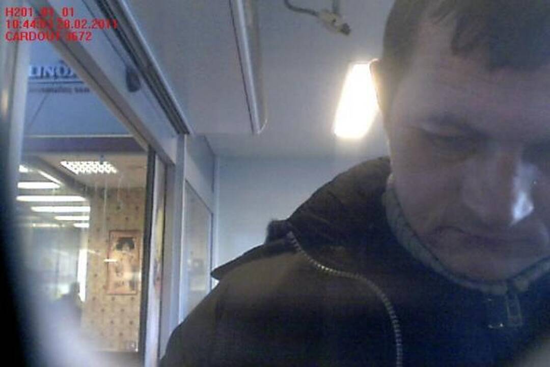 Policija prašo pagalbos, atpažįstant kortelės vagį