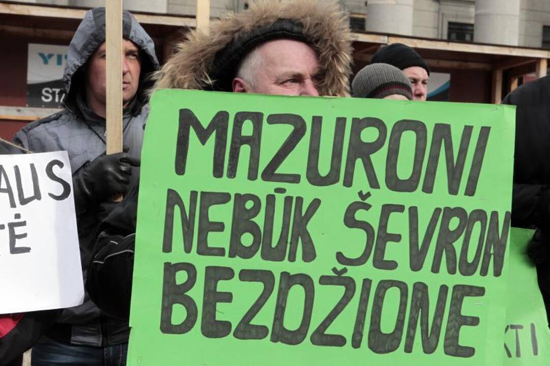 Prie Seimo vėl piketuota prieš skalūnų dujas