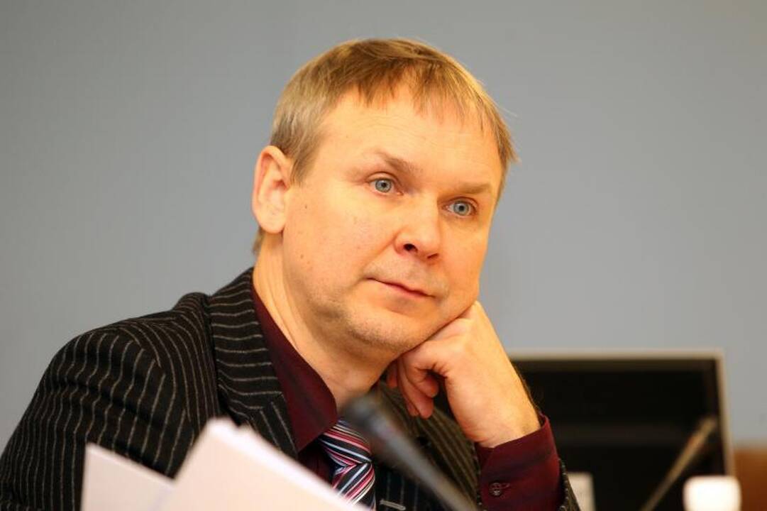 Laikinoji „Snoro“ komisija apklaus krūvą pareigūnų