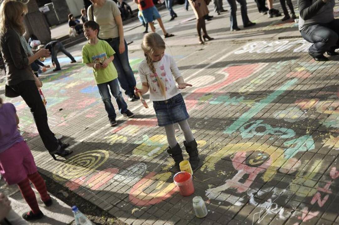 Kam             rūpi Lietuvos vaikai?   