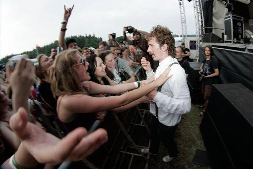 Lauktieji “Empire of the sun” Be2gether” publikos neužkaitino