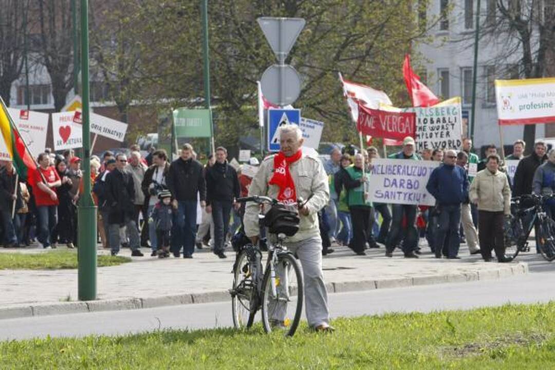 Klaipėdos profesinės sąjungos gegužės 1-ąją surengė mitingą (papildyta)