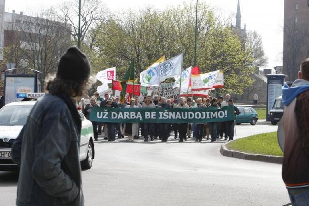 Klaipėdos profesinės sąjungos gegužės 1-ąją surengė mitingą (papildyta)