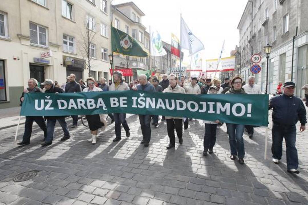 Klaipėdos profesinės sąjungos gegužės 1-ąją surengė mitingą (papildyta)