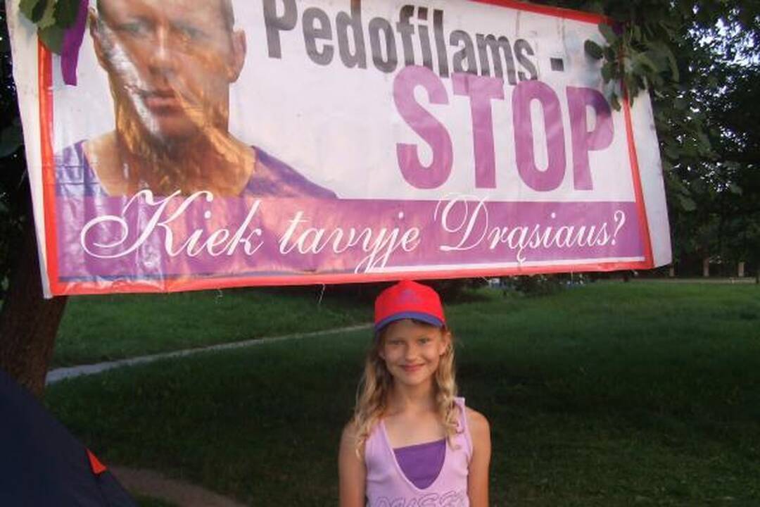 Biurokratinės kliūtys D.Kedžio šalininkams trukdo susitvarkyti visus leidimus