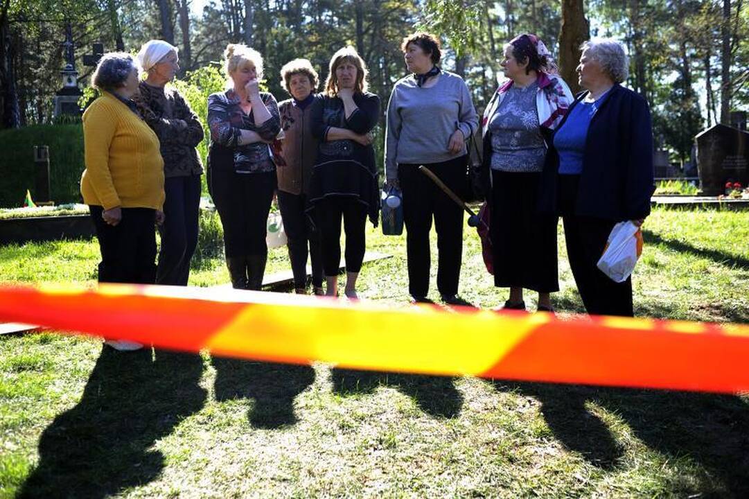 Paštuvos bažnyčios gaisras: gyventojai rauda ir ieško kaltininkų