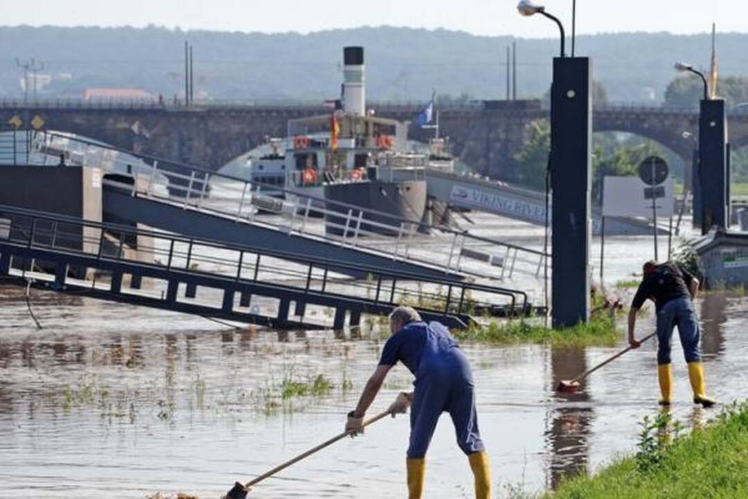 Liūtys ir potvyniai vėl užklupo Lenkiją ir jos kaimynes