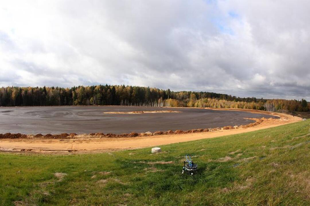 Kariotiškų sąvartyne iš rezervuaro ištekėjo teršalai (atnaujinta)