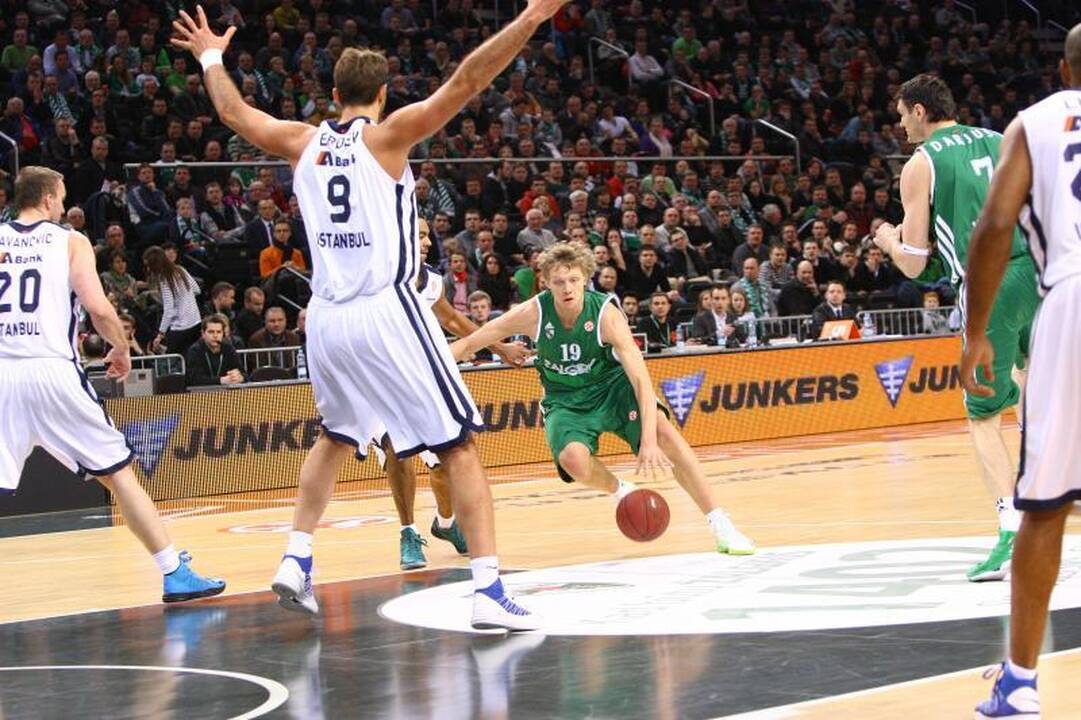 „Žalgiris“ trečią kartą šį sezoną patiesė „Anadolu Efes“ (komentarai)