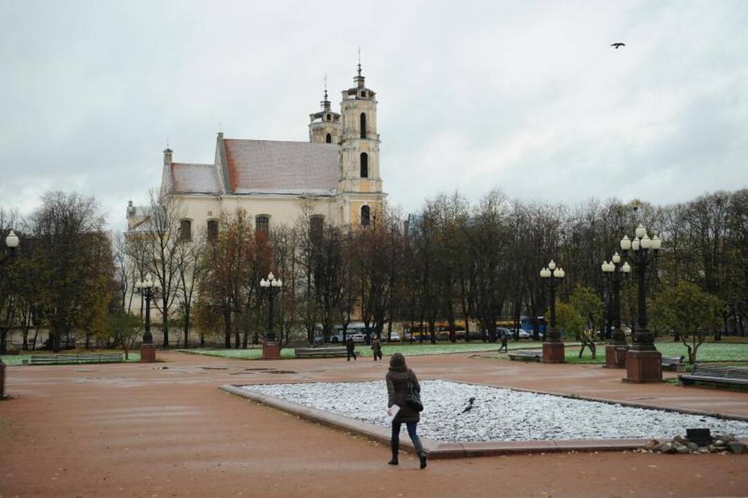 Pirmasis sniegas: vos per tris valandas Vilniuje – 27 avarijos