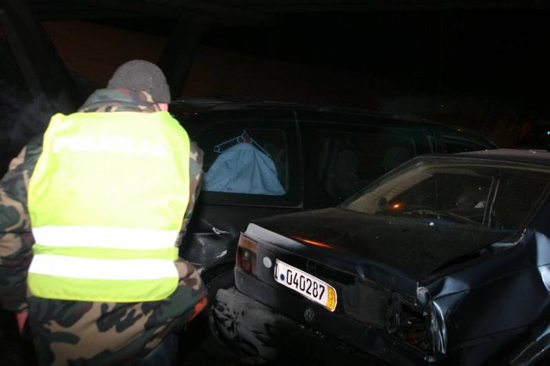 Vilniuje susidūrė keturi automobiliai, žuvo vairuotojas
