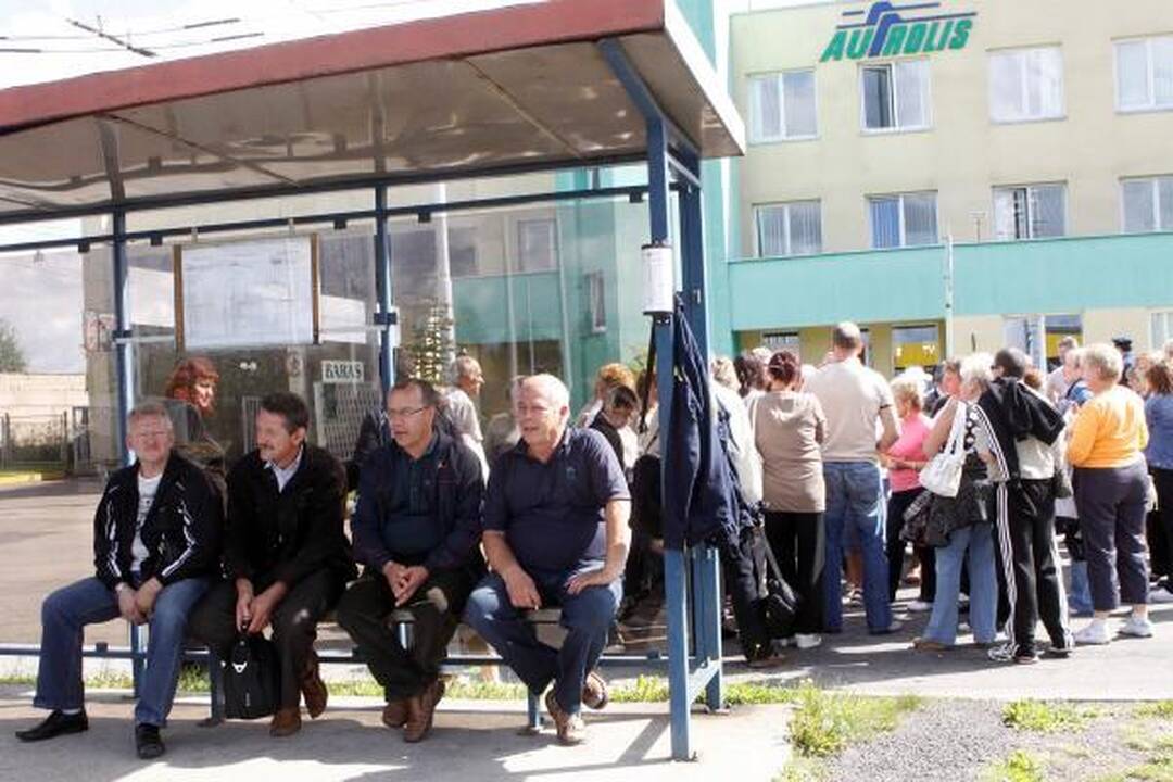 Kaune streikuoja dalis troleibusų vairuotojų