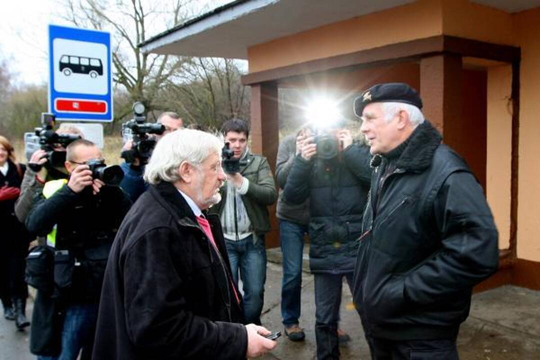 V.Šustauskas grįžo į Kauną - greitkelio blokuoti nepavyko (papildyta)