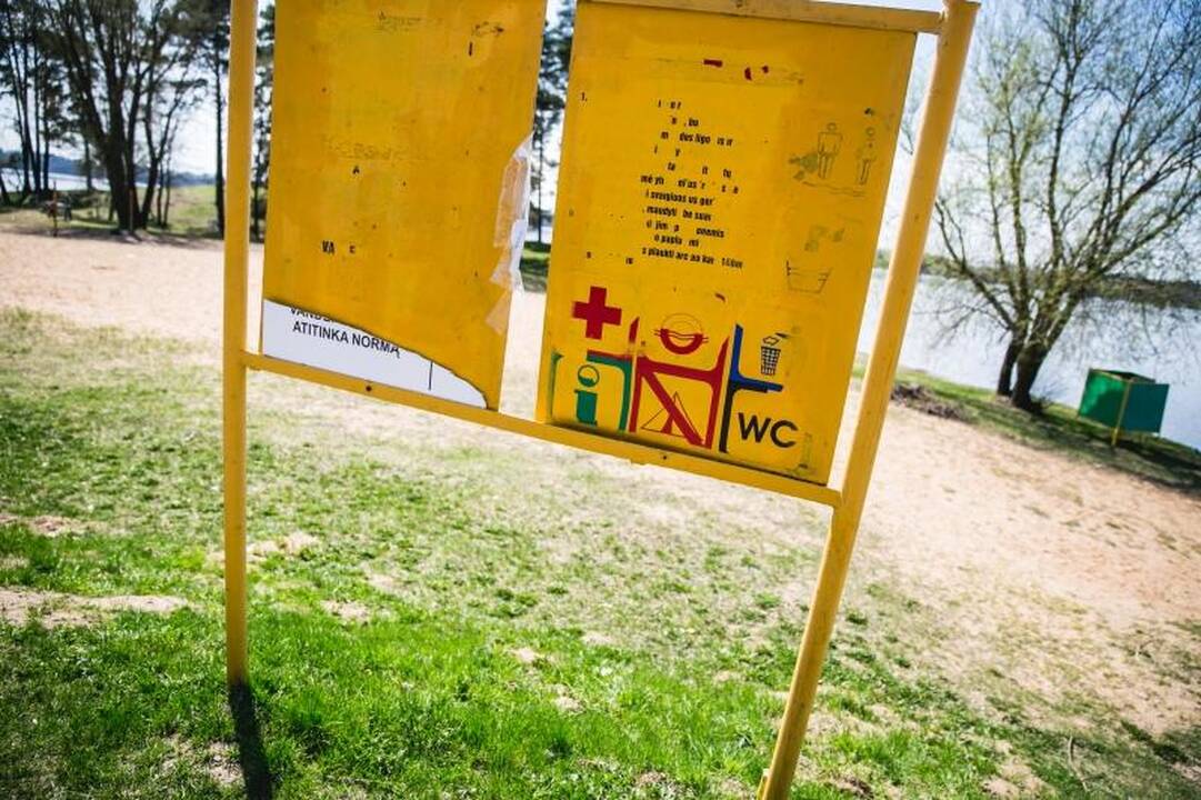 Kauno paplūdimiuose – šiukšlės ir plaukiojantis biotualetas