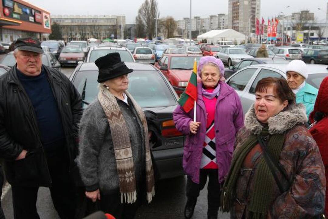 V.Šustauskas grįžo į Kauną - greitkelio blokuoti nepavyko (papildyta)