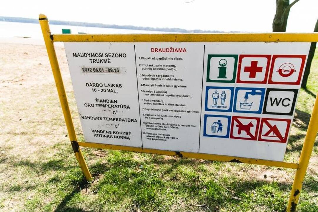 Kauno paplūdimiuose – šiukšlės ir plaukiojantis biotualetas