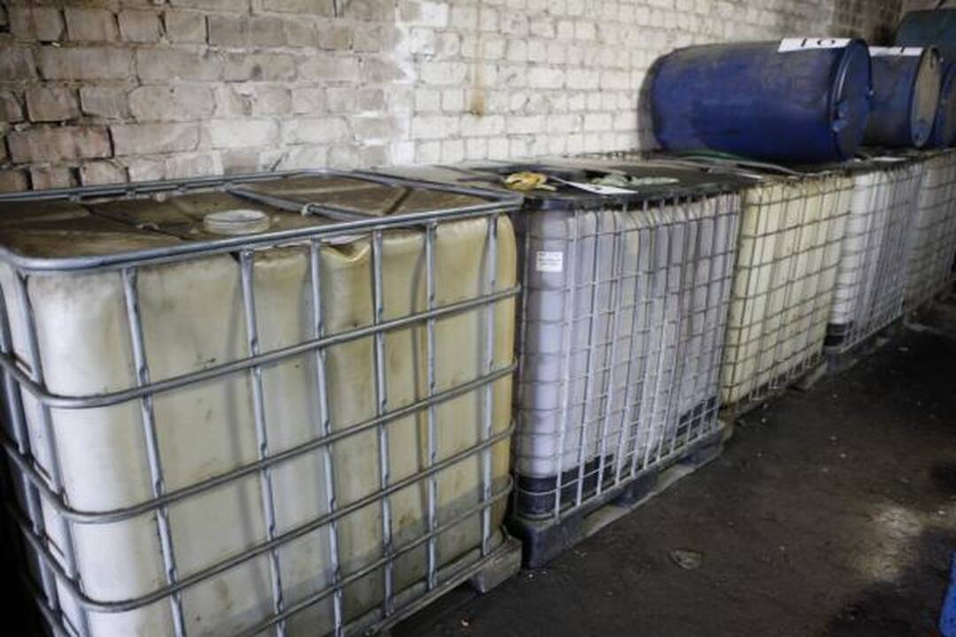 Demaskuotoje degalinėje Kaune rastos 4 tonos dyzelinio kuro