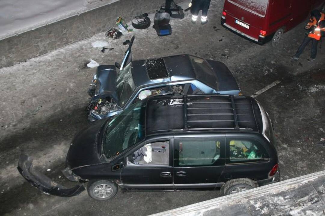 Vilniuje susidūrė keturi automobiliai, žuvo vairuotojas