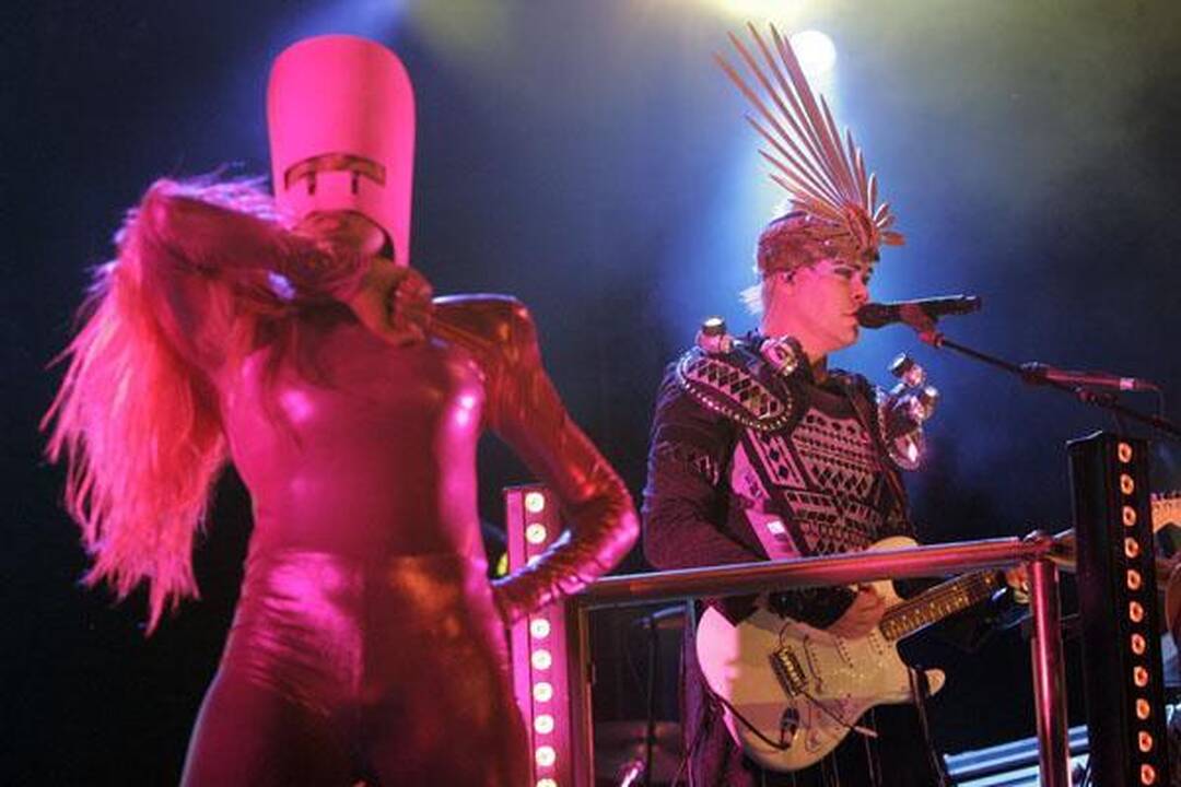 Lauktieji “Empire of the sun” Be2gether” publikos neužkaitino