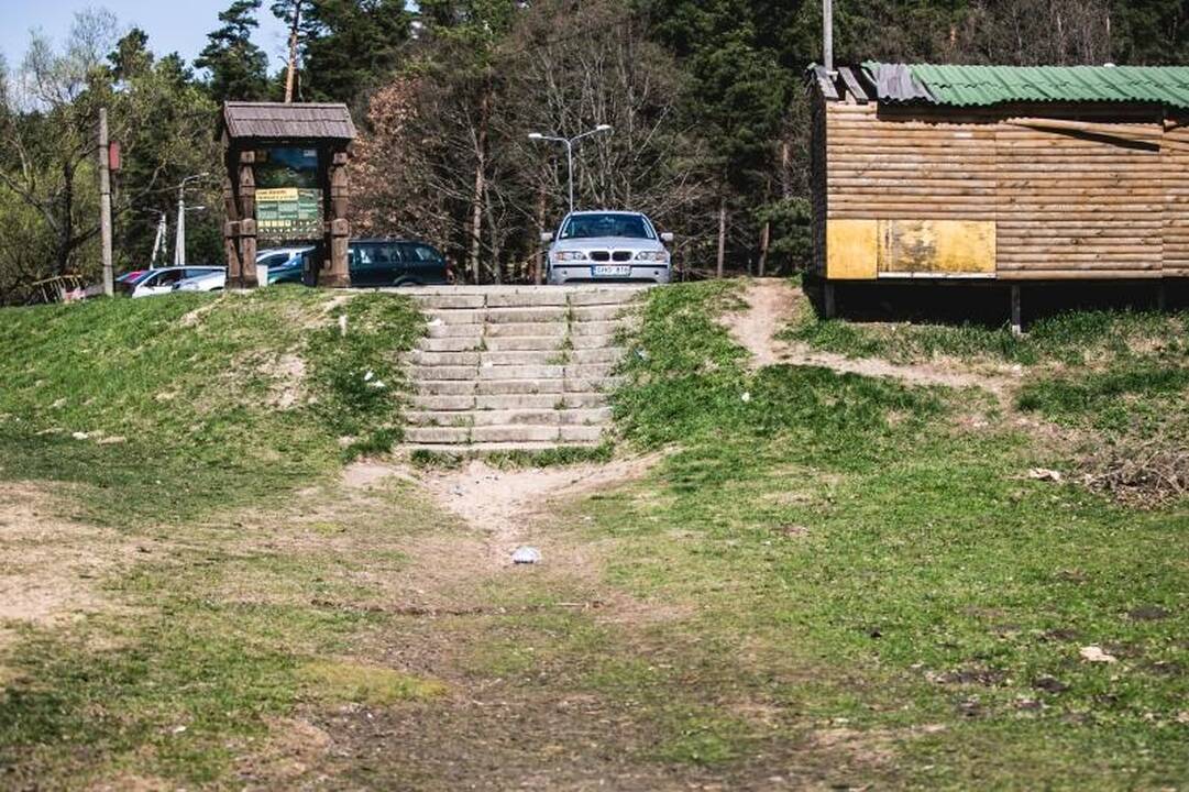 Kauno paplūdimiuose – šiukšlės ir plaukiojantis biotualetas