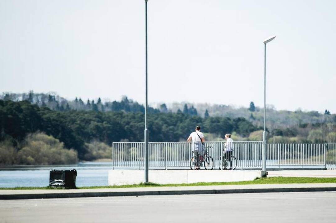 Kauno paplūdimiuose – šiukšlės ir plaukiojantis biotualetas