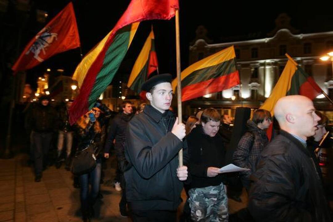 Ramiose nacionalistų eitynėse "garbingiausiu" svečiu buvo K.Uoka  