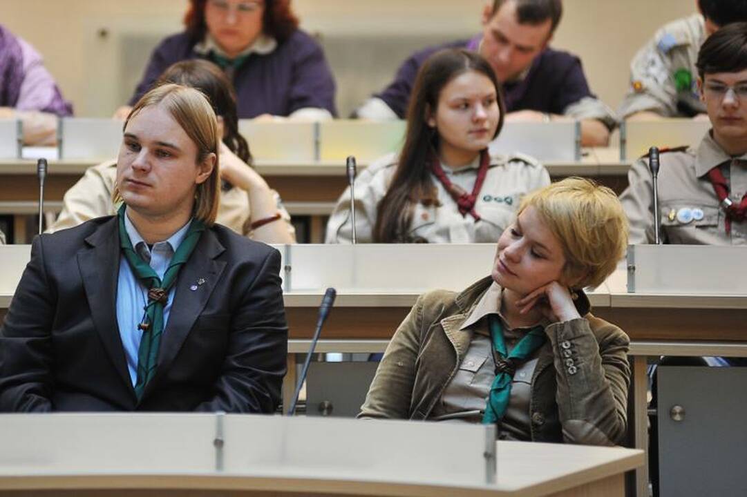 Išvilioję jaunimą į gamtą, skautai įskiepija vertybes