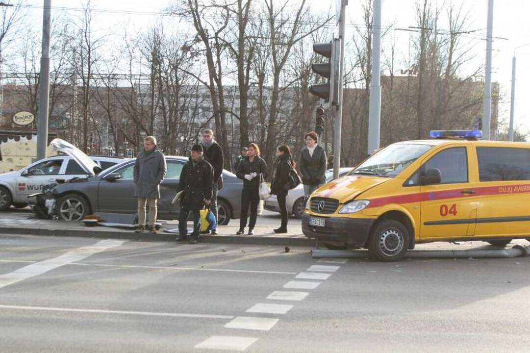 Per susidūrimą su dujų avarinės tarnybos automobiliu nukentėjo kūdikis