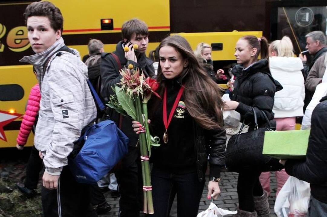 Čempionų laurus nuskynę „Žuvėdros“ šokėjai namo grįžo tyliai