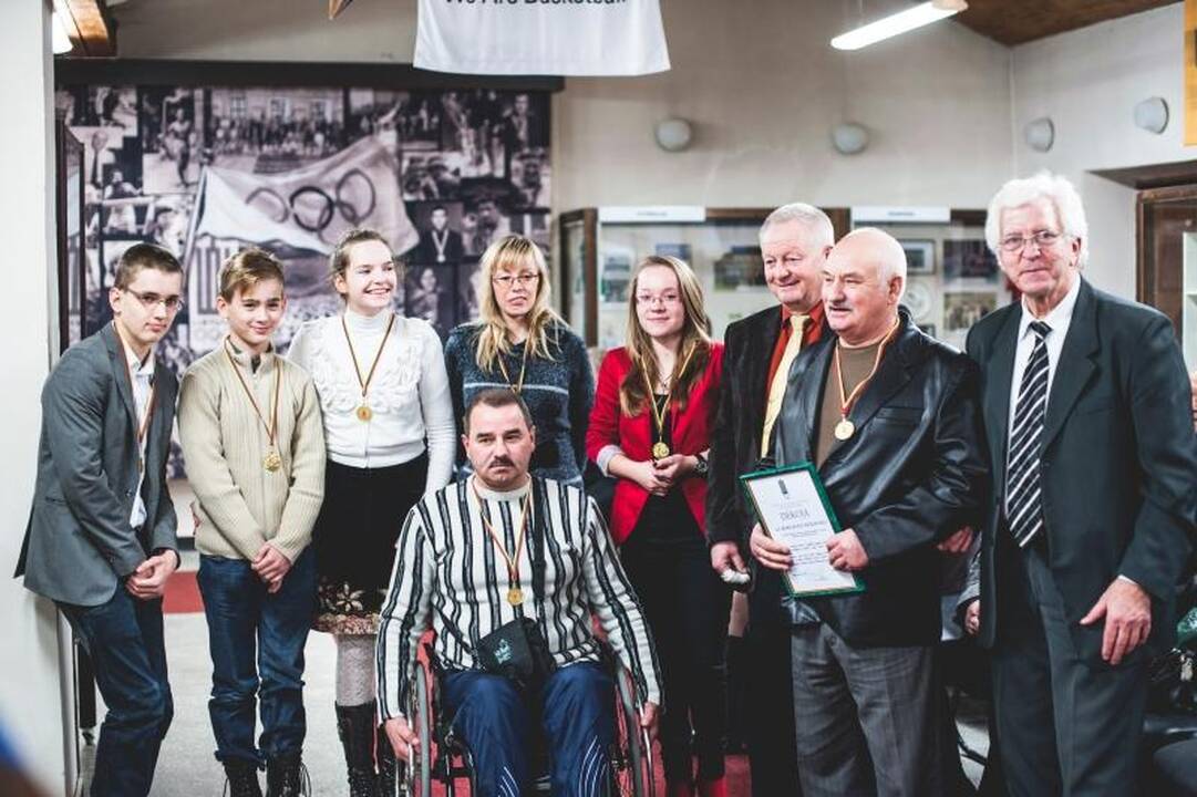 Neįgalūs sportininkai pagerbti už ryžtą siekti pergalių