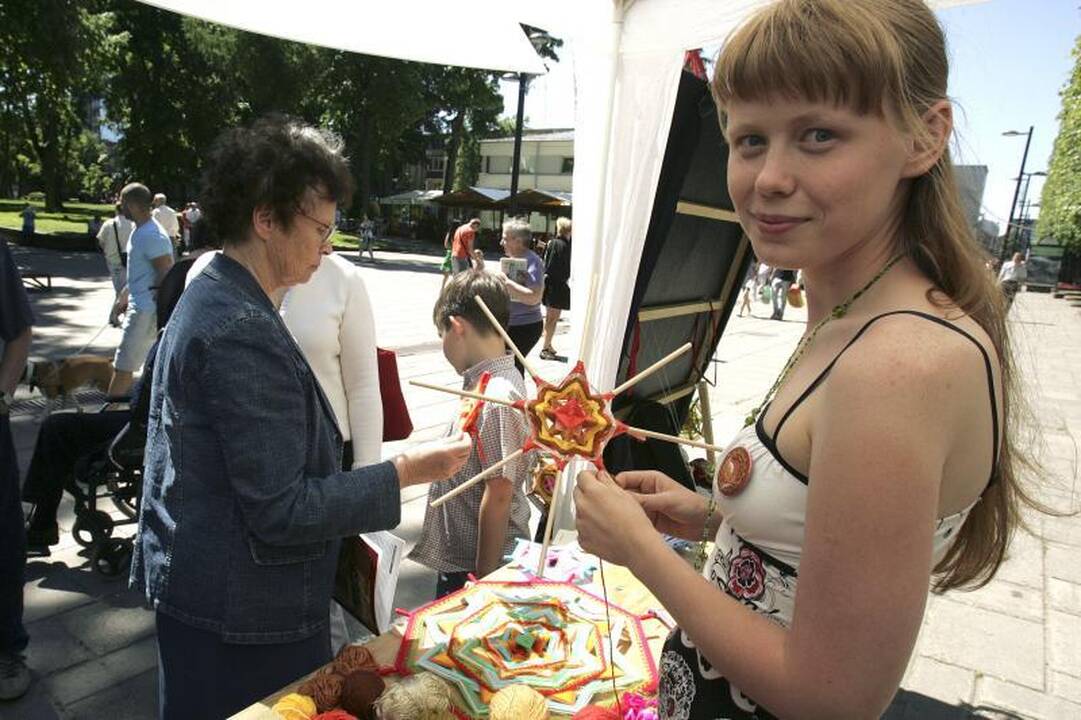 "Kultūrų tiltai": nuo indėnų mandalų iki japonų hieroglifų