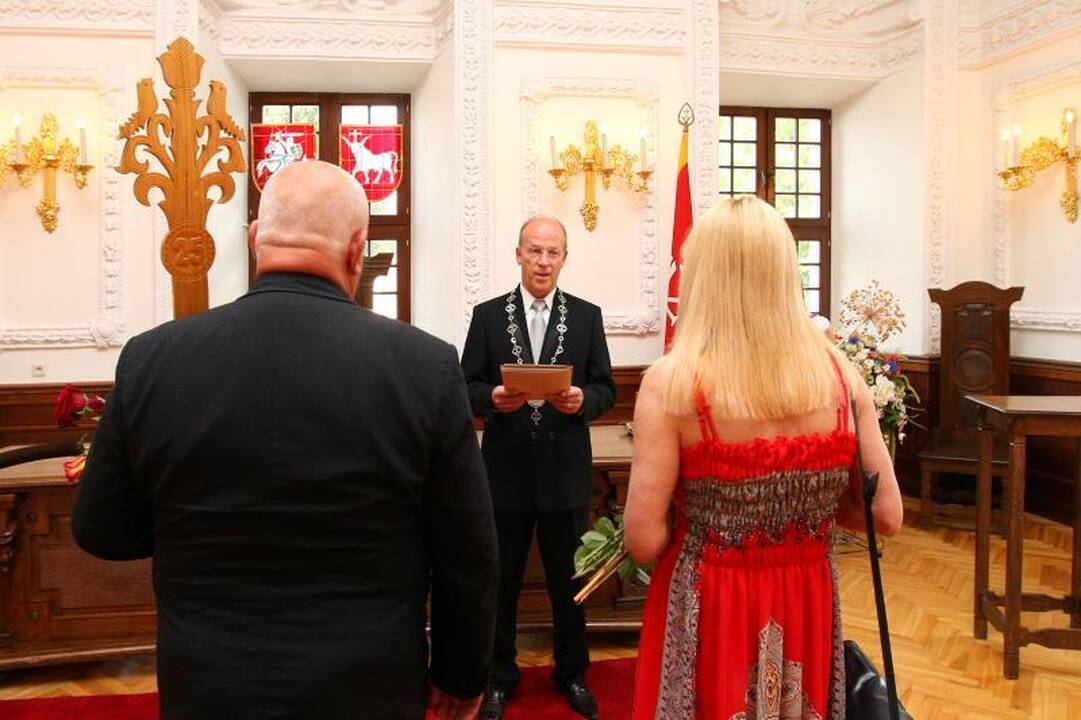 Garsūs Kauno poetai švenčia sidabrinių sutuoktuvių jubiliejų