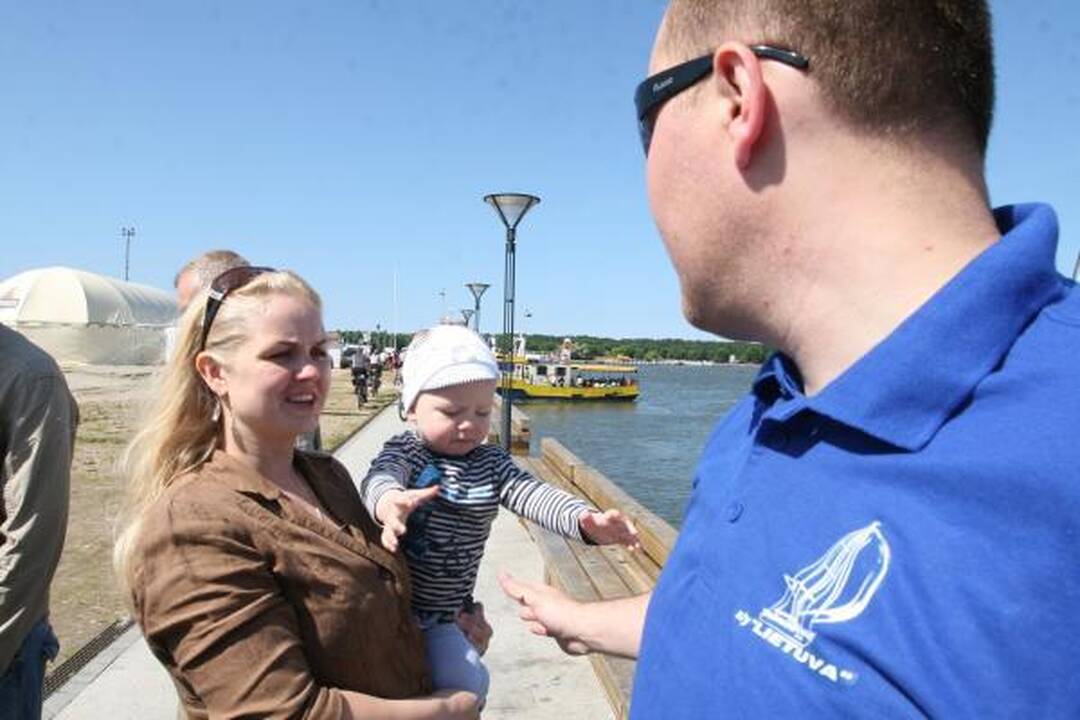 „Lietuva“ pakėlė bures į regatą "The Tall Ships Races“