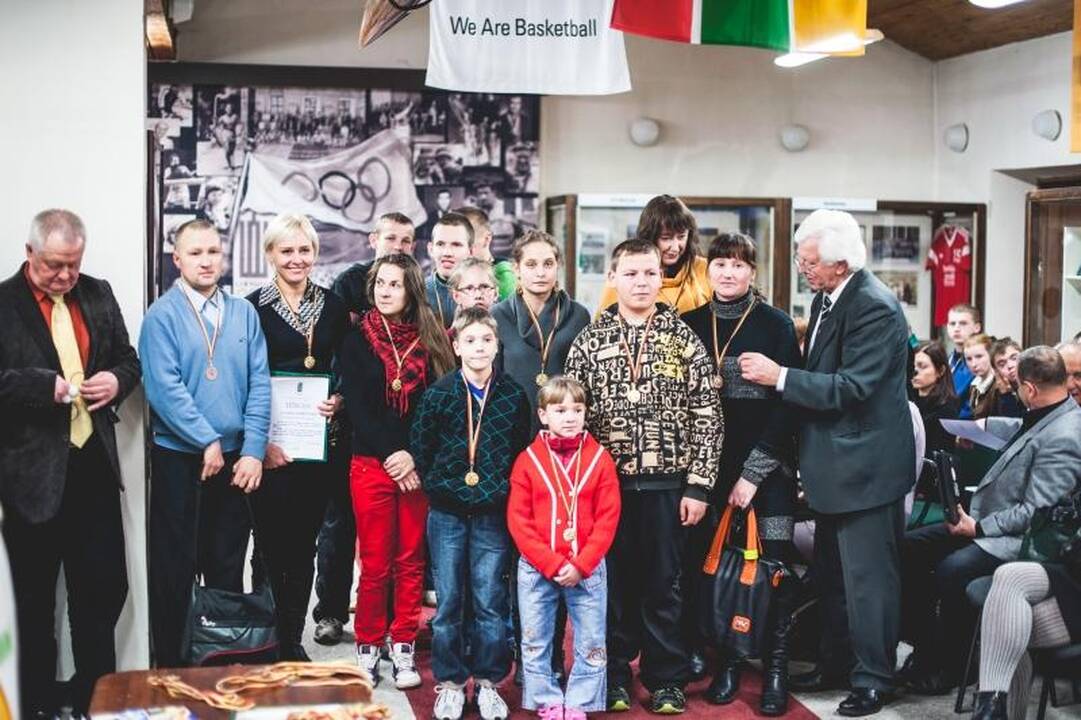 Neįgalūs sportininkai pagerbti už ryžtą siekti pergalių