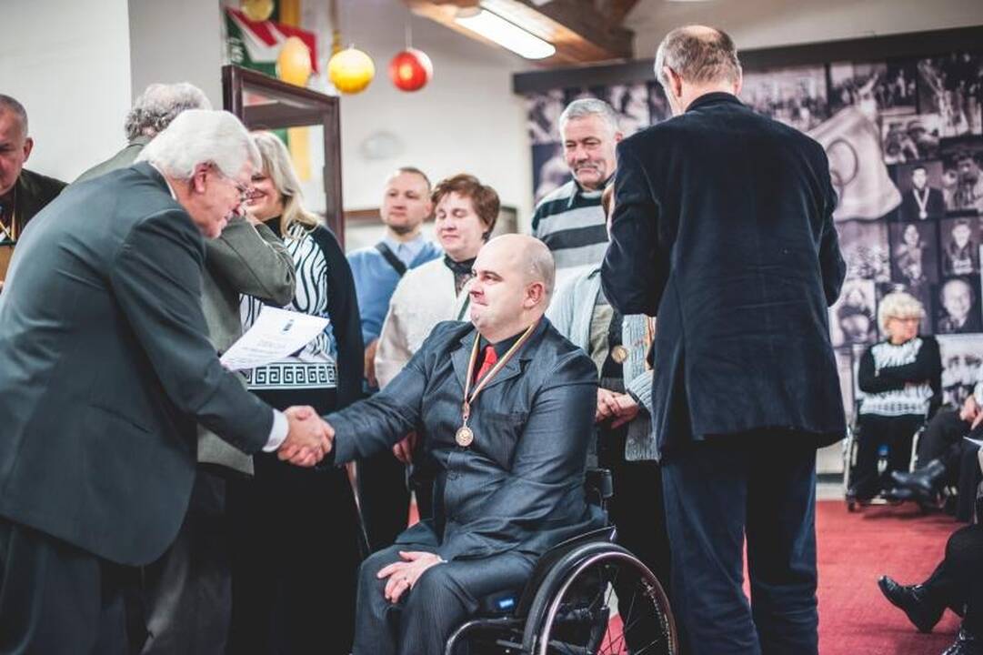 Neįgalūs sportininkai pagerbti už ryžtą siekti pergalių
