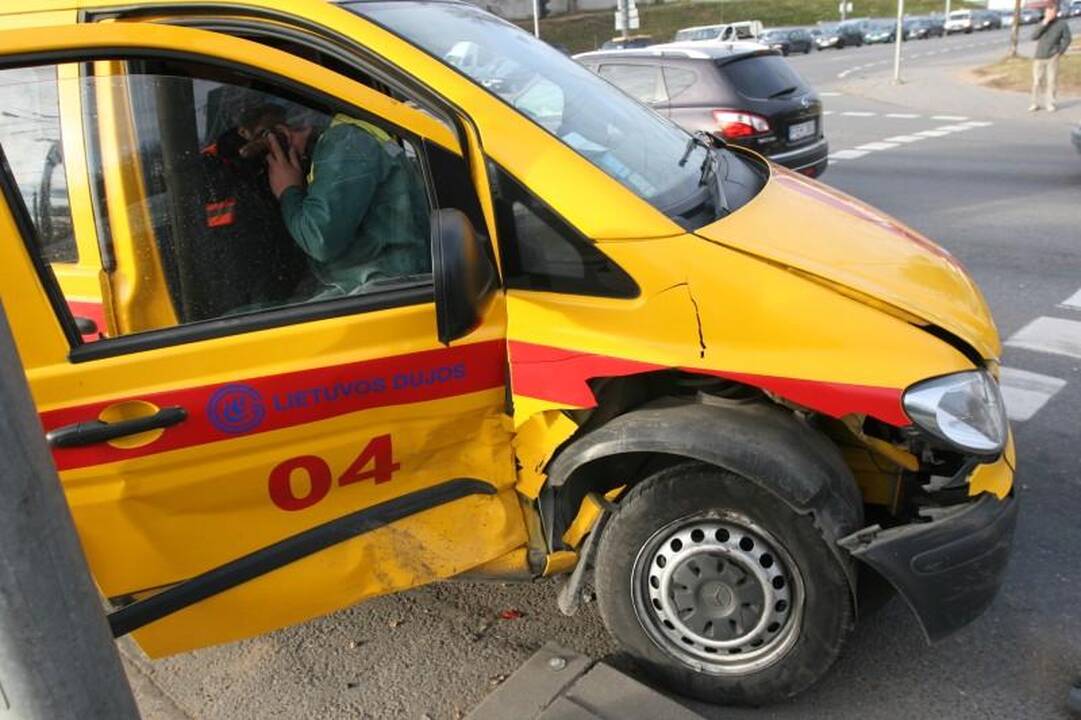 Per susidūrimą su dujų avarinės tarnybos automobiliu nukentėjo kūdikis