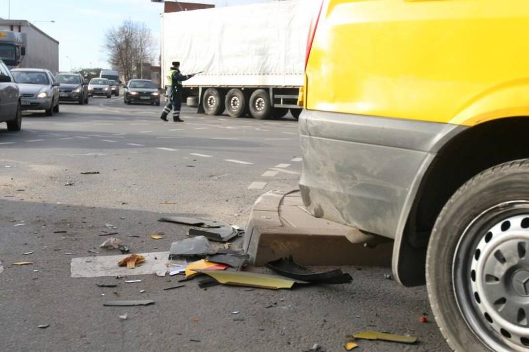 Per susidūrimą su dujų avarinės tarnybos automobiliu nukentėjo kūdikis