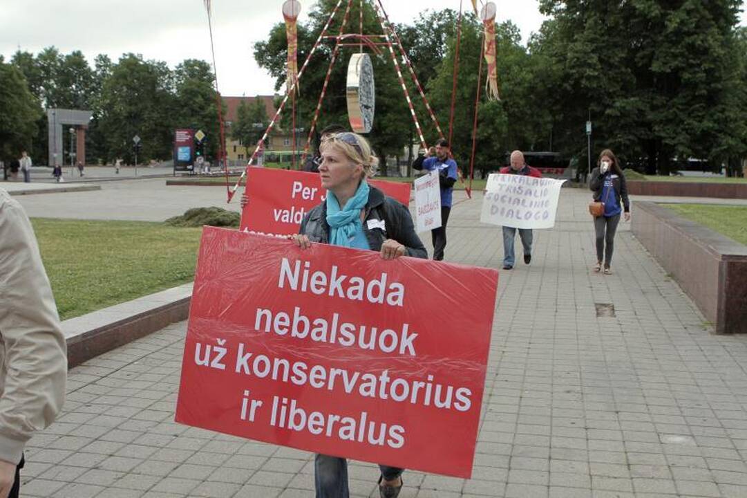 Klaipėdiečiai protestavo prieš Darbo kodekso pataisas