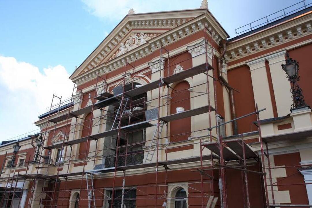 Dramos teatras dar vienu žingsneliu priartėjo prie atsinaujinimo