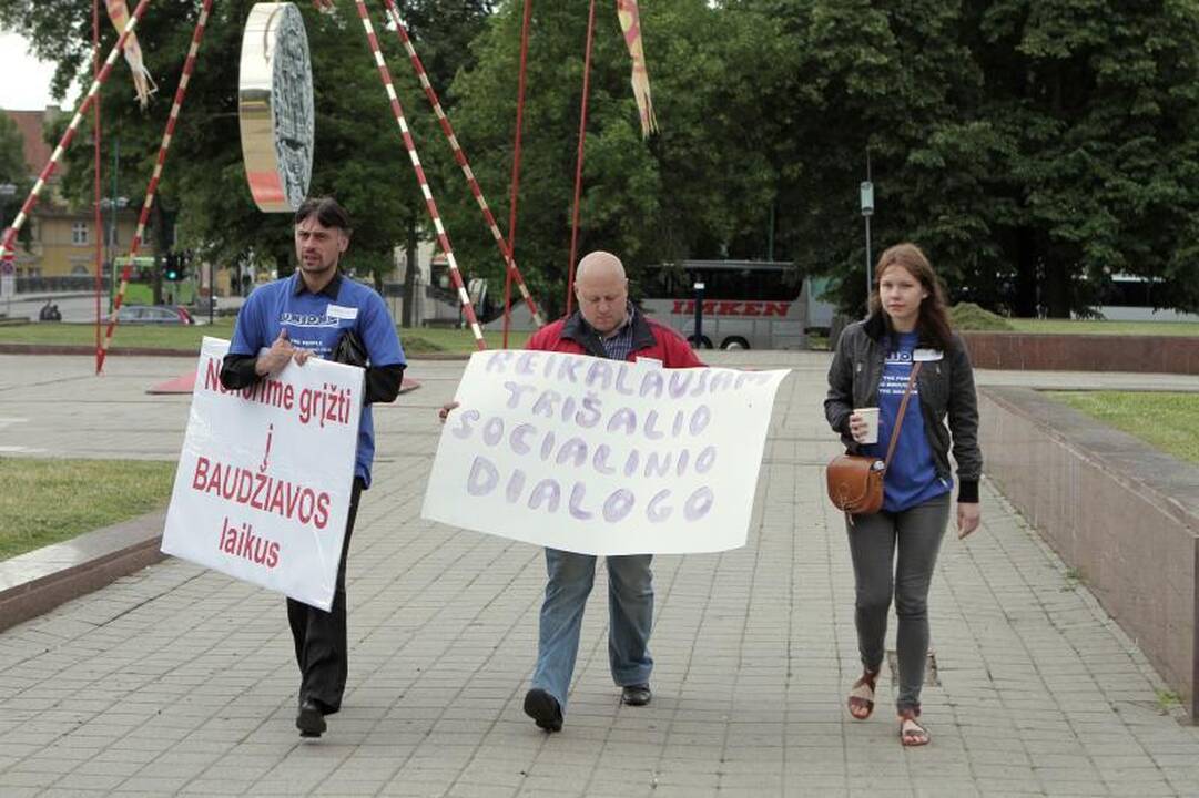Klaipėdiečiai protestavo prieš Darbo kodekso pataisas
