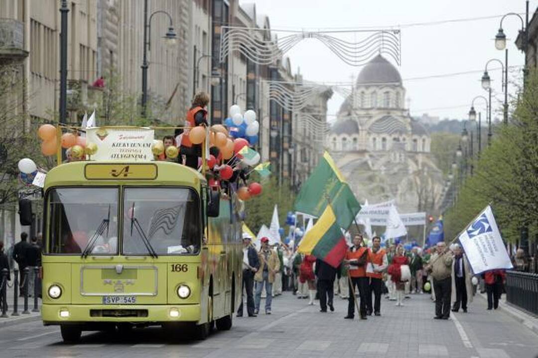Gegužės 1-ąją minėjo frontininkai, prorusiškas jaunimas ir profsąjungos (papildyta)