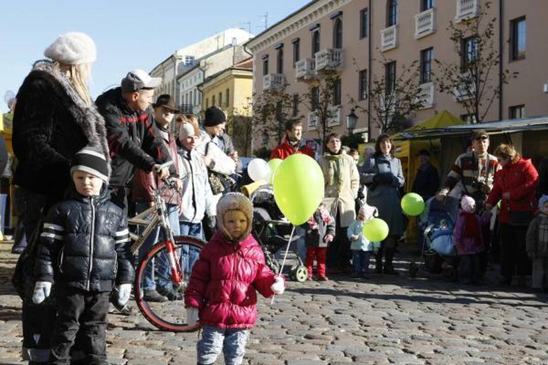 "Klaipėdos" jubiliejų miestiečiai šventė "Saulėto rudens" šventėje 