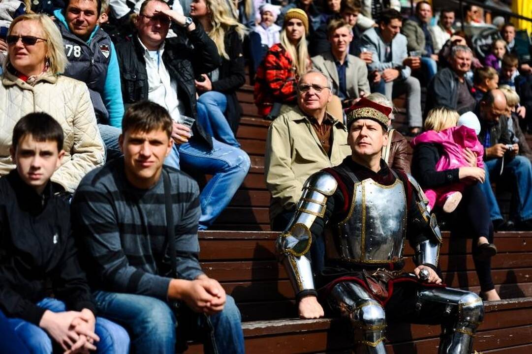 Kaune  vėl   karaliauja   Hanzos  šventė