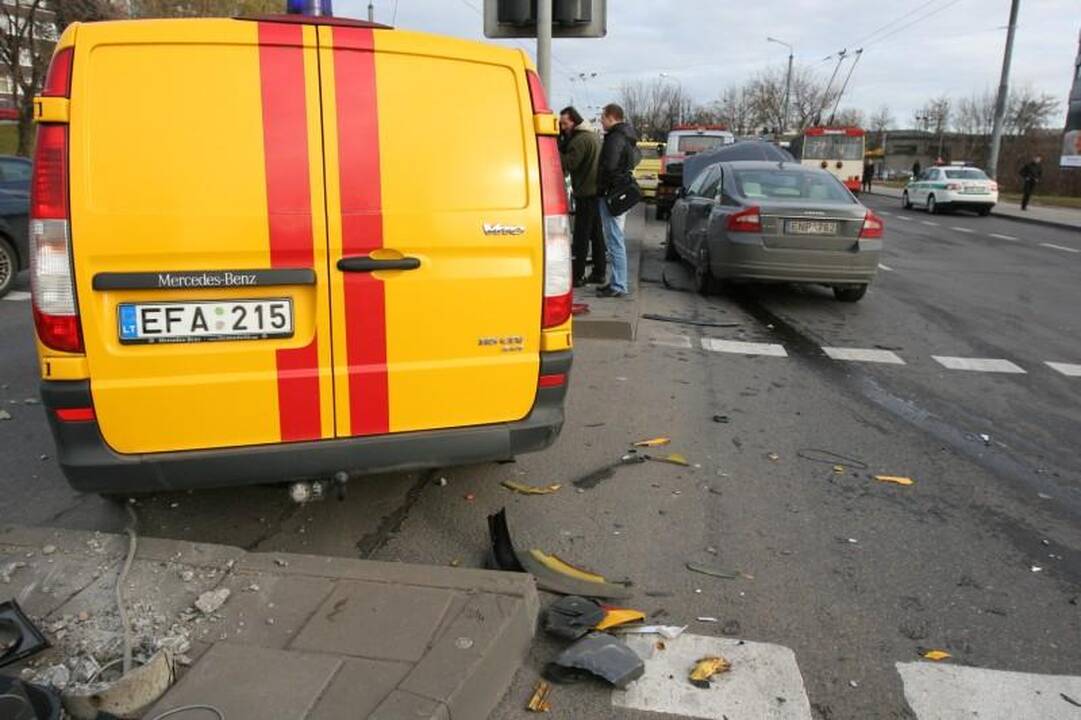 Per susidūrimą su dujų avarinės tarnybos automobiliu nukentėjo kūdikis