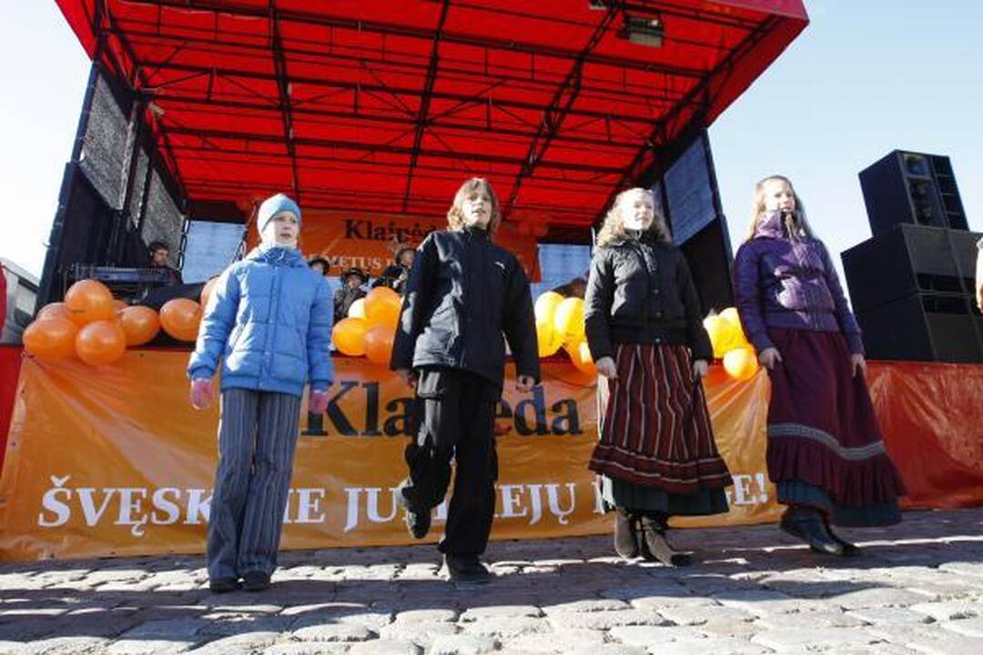 "Klaipėdos" jubiliejų miestiečiai šventė "Saulėto rudens" šventėje 